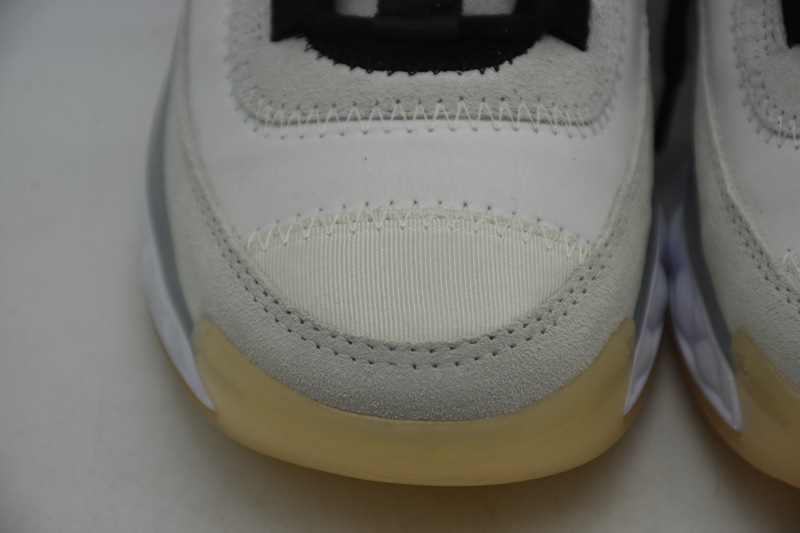 Chanel CC low-top sneakers