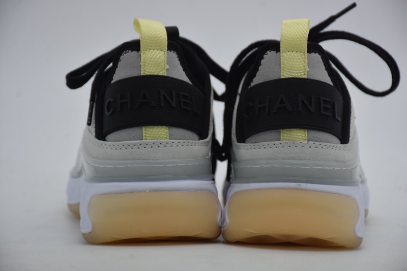 Chanel CC low-top sneakers