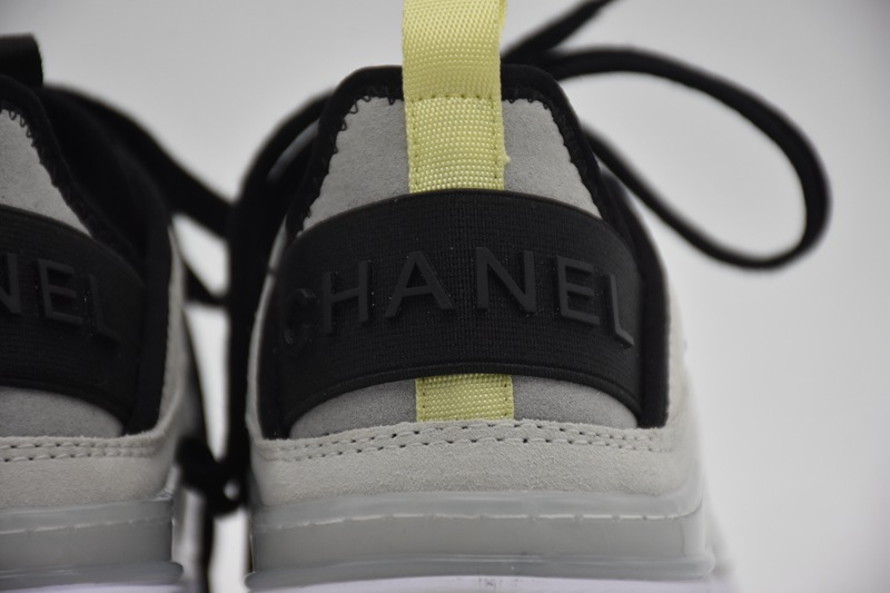 Chanel CC low-top sneakers