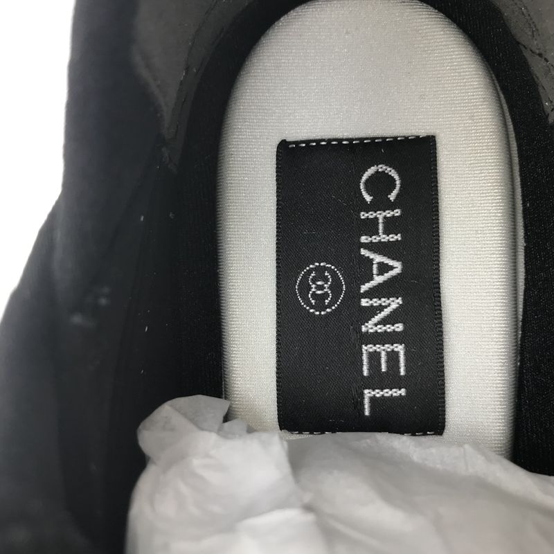 Chanel CC low-top sneakers