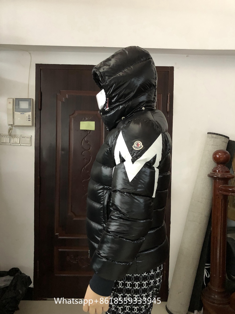 Moncler Corydale Short Down Jacket (41)
