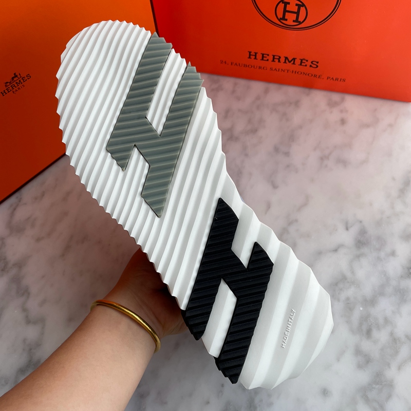 Hermès Bouncing Sneaker Gris Nuage (16)
