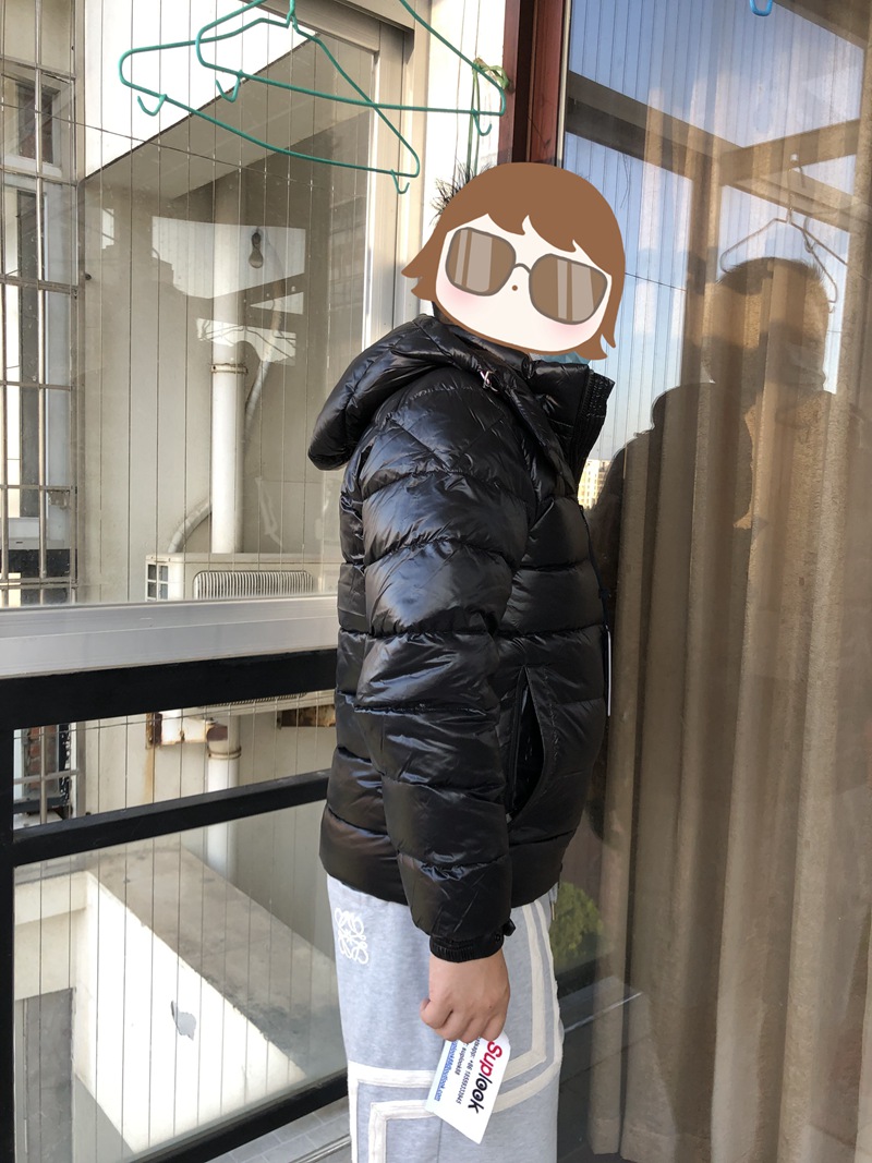 Moncler Quilted Shell Hooded Down Black Jacket (10)