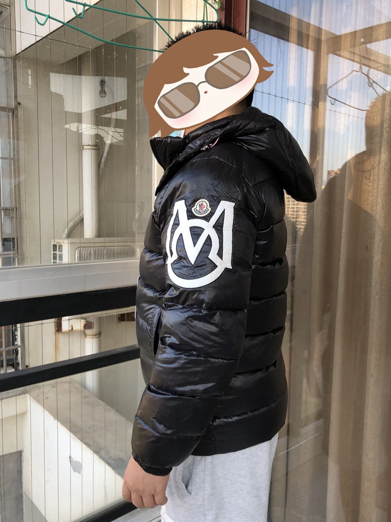 Moncler Quilted Shell Hooded Down Black Jacket (8)