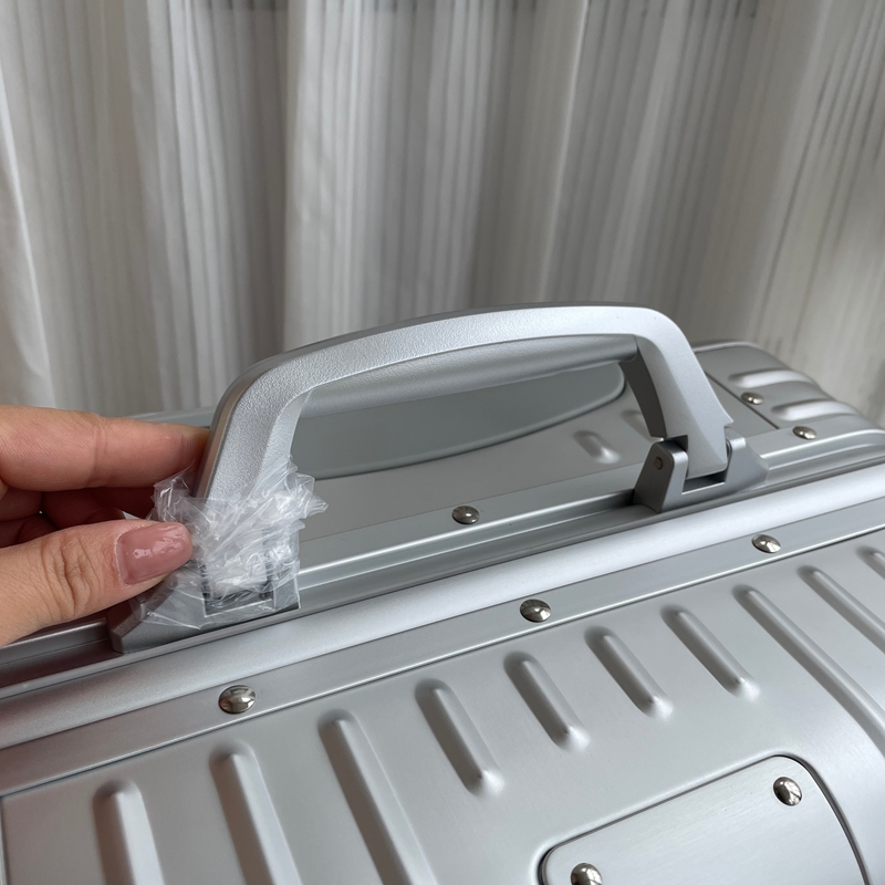 RIMOWA Original Cabin S Aluminium Small Carry-On Suitcase Silver (28)