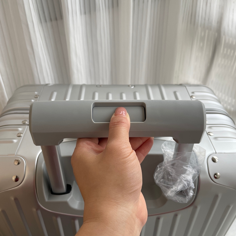 RIMOWA Original Cabin S Aluminium Small Carry-On Suitcase Silver (29)