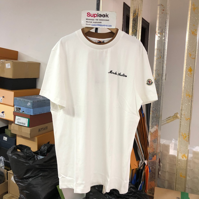 Moncler – T-shirt with embroidered logo in cotton White (9)