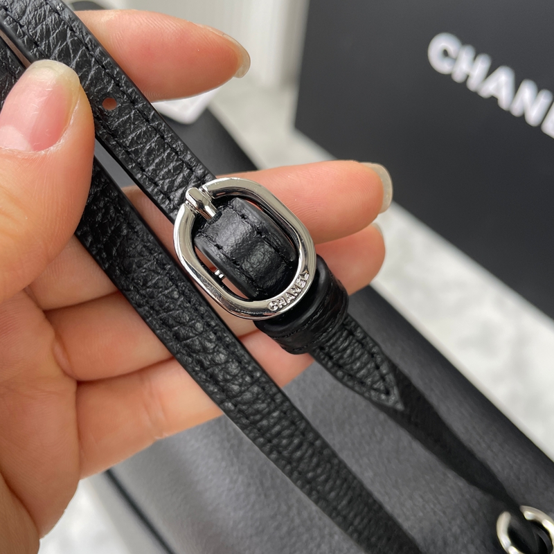 Chanel Grained Calfskin Souplissimo Maxi Flapbag Black (33)