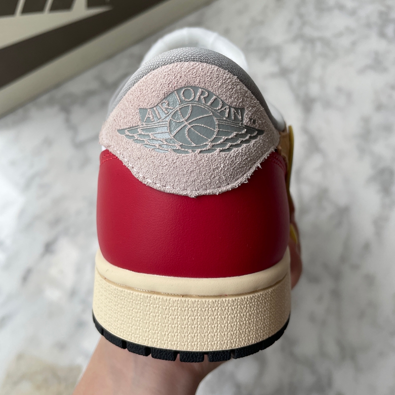 NIKE AIR JORDAN 1 LOW TRAVIS SCOTT OFF XZ6868-005 (14)